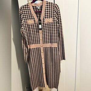 NWT. NEVER WORN. SIZE 1X.